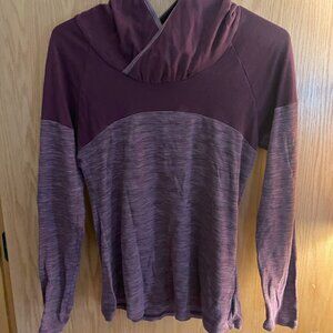 Columbia two-tone long sleeve hooded shirt, Size M